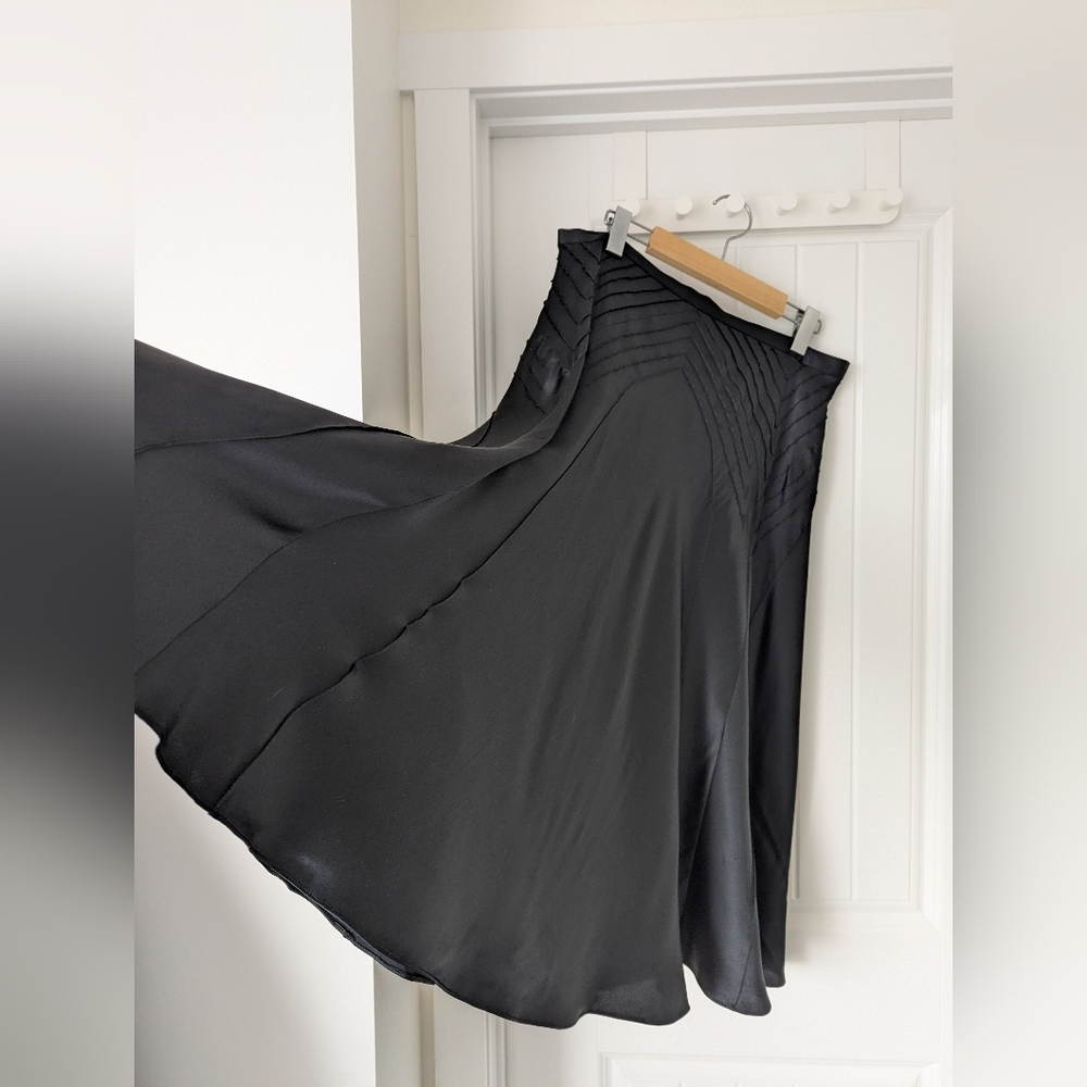 Black 100 % Silk Charmeuse Midi Skirt Size 10 - Picture 7 of 8